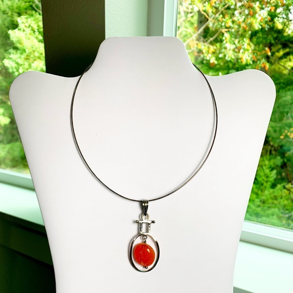 Diva Wear Jewelry - S/S Choker w S/S & Carnelian Stone Pendant